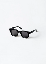 04 BLACK